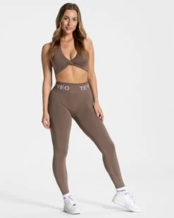 TEVEO Signature Twisted BH in Mokka - Sport-BH mit festem Halt 9 TEVEO Signature Twisted BH in Mokka - Sport-BH mit festem Halt -Teveo Geschaft Signature Leggings Mokka 0047 4a124eca 9f5c 4c95 bb4b bf45e517152d