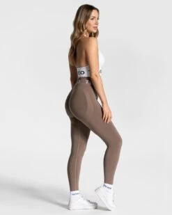 TEVEO Signature Neckholder Sport BH - Weiß 11 TEVEO Signature Neckholder Sport BH - Weiß -Teveo Geschaft Signature Neckholder BH Weiss 0052