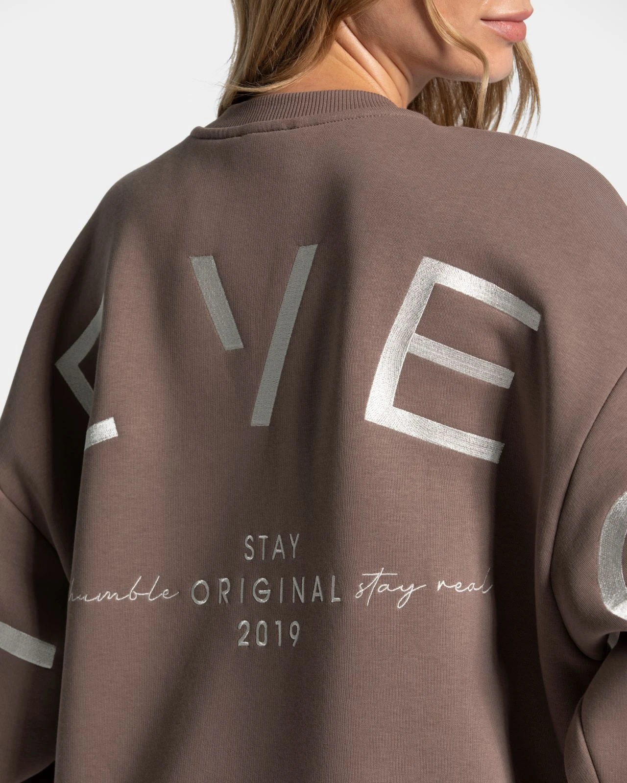 Signature Oversized Sweater "Mokka" 6 Signature Oversized Sweater "Mokka" – Bild 4