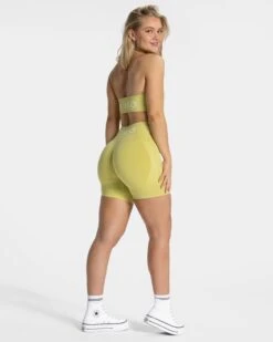 TEVEO Signature Scrunch Shorts "Lime" | High Waist Fitness Shorts -Teveo Geschaft Signature Scrunch Short Lime 0001 a1f8d691 09f4 46a7 a6c6 ded145a874b8