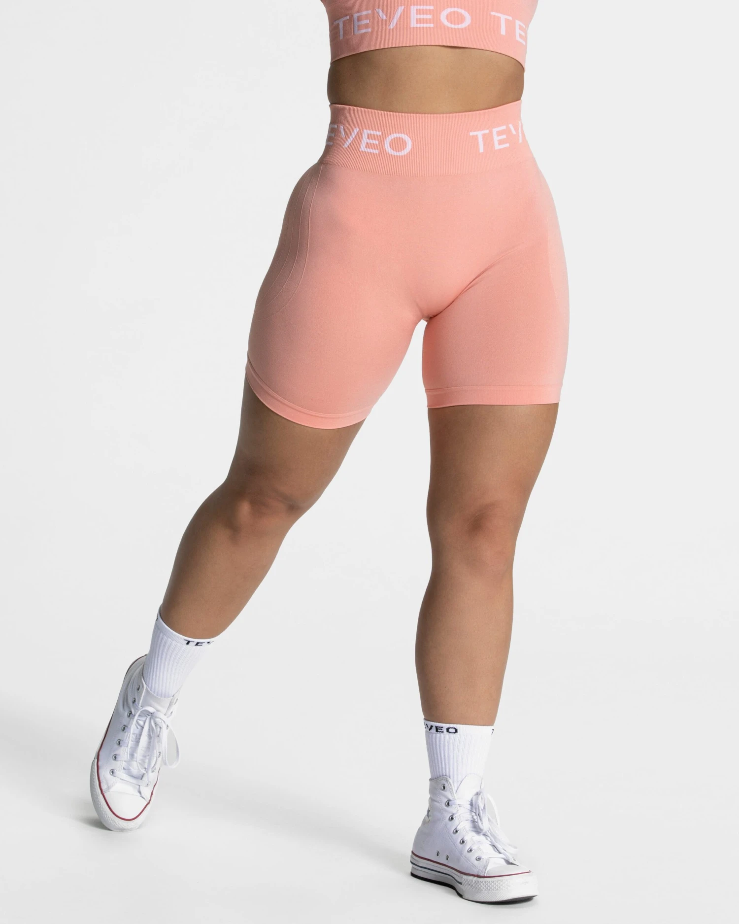 TEVEO Signature Scrunch Shorts - Peach Fitness & Gym Shorts for Women 4 TEVEO Signature Scrunch Shorts - Peach Fitness & Gym Shorts for Women – Bild 2
