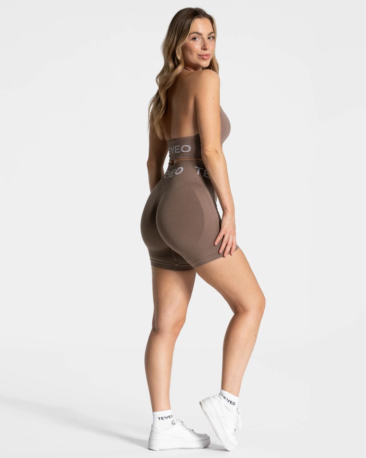 Signature Scrunch Short "Mokka" 7 Signature Scrunch Short "Mokka" – Bild 5