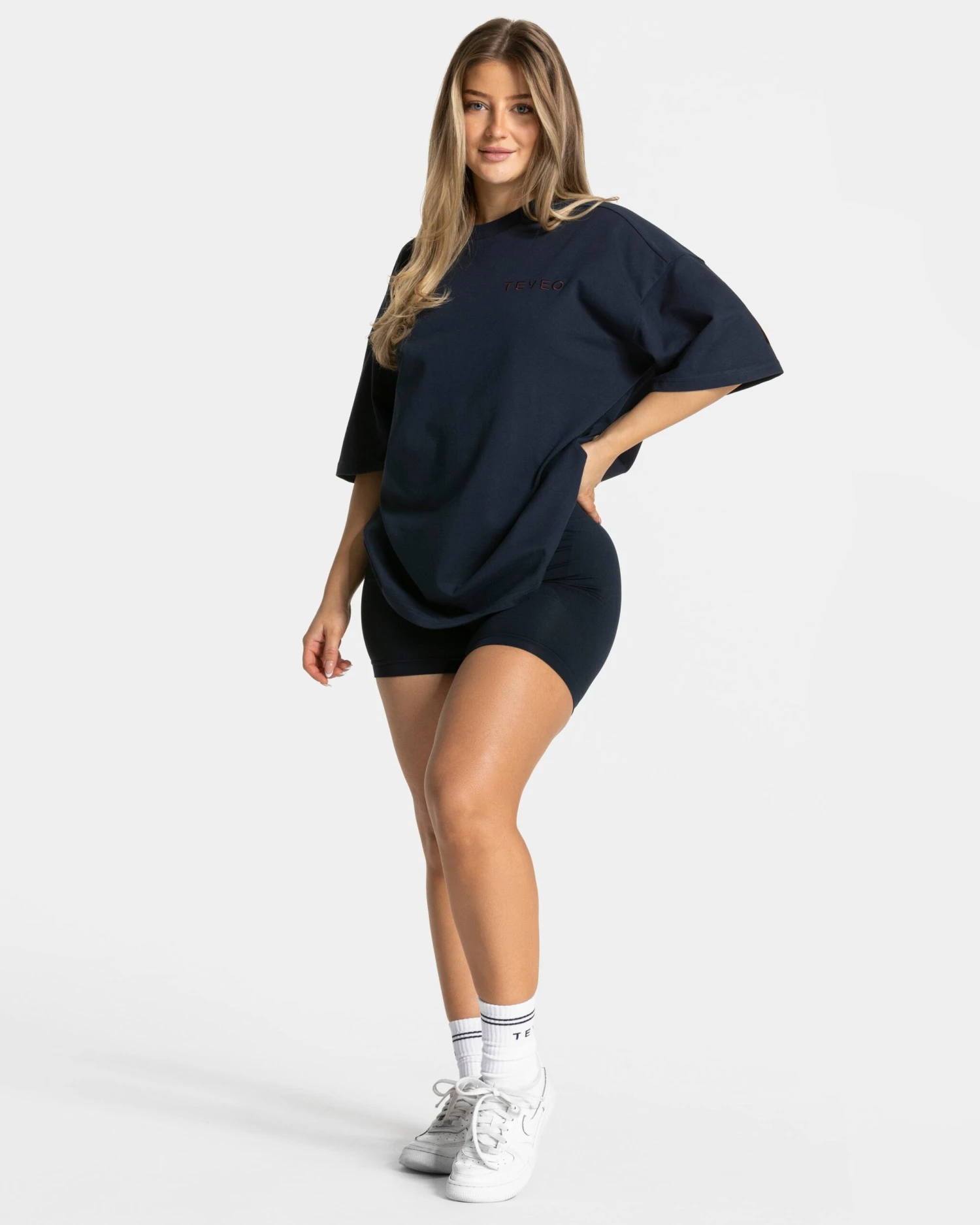 TEVEO Signature Oversized T-Shirt - Midnight 5 TEVEO Signature Oversized T-Shirt - Midnight – Bild 3