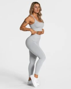 Sport-BH mit Rückenausschnitt & Support – Hellgrau 9 Sport-BH mit Rückenausschnitt & Support – Hellgrau -Teveo Geschaft Statement Leggings Hellgrau 4923