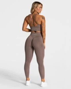 Damen Sport-BH Statement Mokka – Funktionaler Halt mit Elegantem Rückenausschnitt 11 Damen Sport-BH Statement Mokka – Funktionaler Halt mit Elegantem Rückenausschnitt -Teveo Geschaft Statement Leggings Mokka 6699