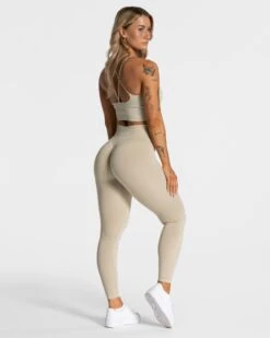 Sport BH Sand Damen - Statement Medium Support Bra mit Rückenausschnitt 11 Sport BH Sand Damen - Statement Medium Support Bra mit Rückenausschnitt -Teveo Geschaft Statement Leggings Sand 6274