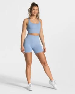 Statement Scrunch Short "Blau" -Teveo Geschaft Statement Scrunch Short Blau 1045 4babd217 29d8 4036 b035 c8baf086bf01