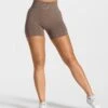 Statement Scrunch Short Mokka - Formende Fitness-Shorts mit Booty-Effekt 1 Statement Scrunch Short Mokka - Formende Fitness-Shorts mit Booty-Effekt -Teveo Geschaft Statement Scrunch Short Mokka 1824