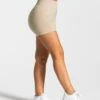 Statement Scrunch Short "Sand" 2 Statement Scrunch Short "Sand" -Teveo Geschaft Statement Scrunch Short Sand 2196