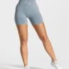 Statement Scrunch Short "Stahlblau" 2 Statement Scrunch Short "Stahlblau" -Teveo Geschaft Statement Scrunch Short Stahlblau 2508
