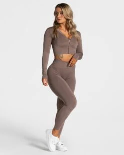 Statement Fitness Zip Jacke Mokka – Dein stylischer Begleiter fürs Training -Teveo Geschaft Statement Zip Jacke Mokka 6788