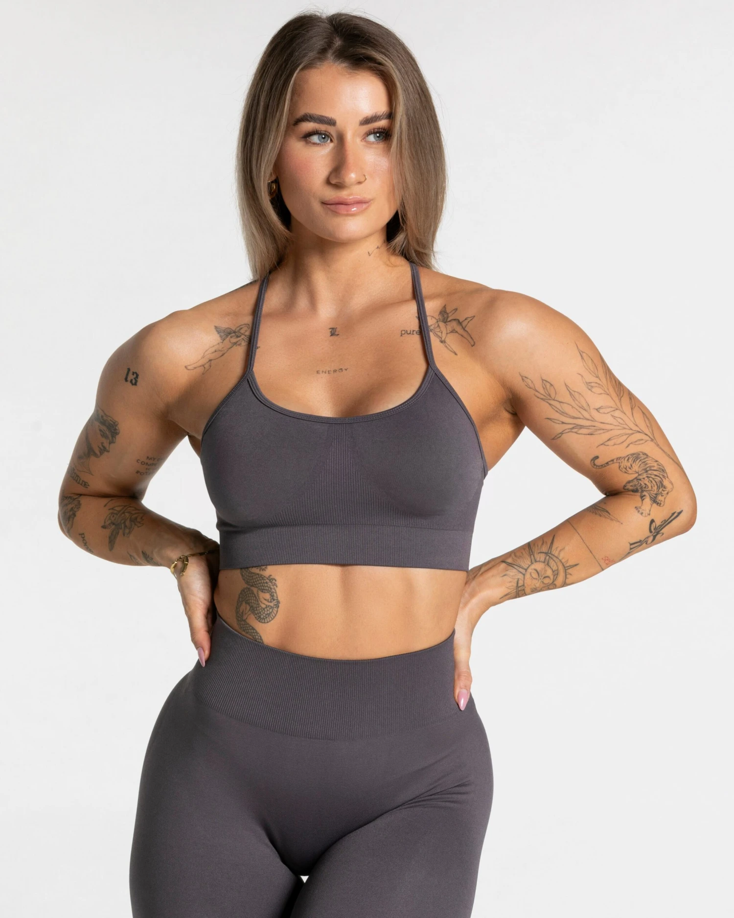 TEVEO Elevate BH Dunkelgrau – Sport BH mit exklusivem Rückendesign 3 TEVEO Elevate BH Dunkelgrau – Sport BH mit exklusivem Rückendesign