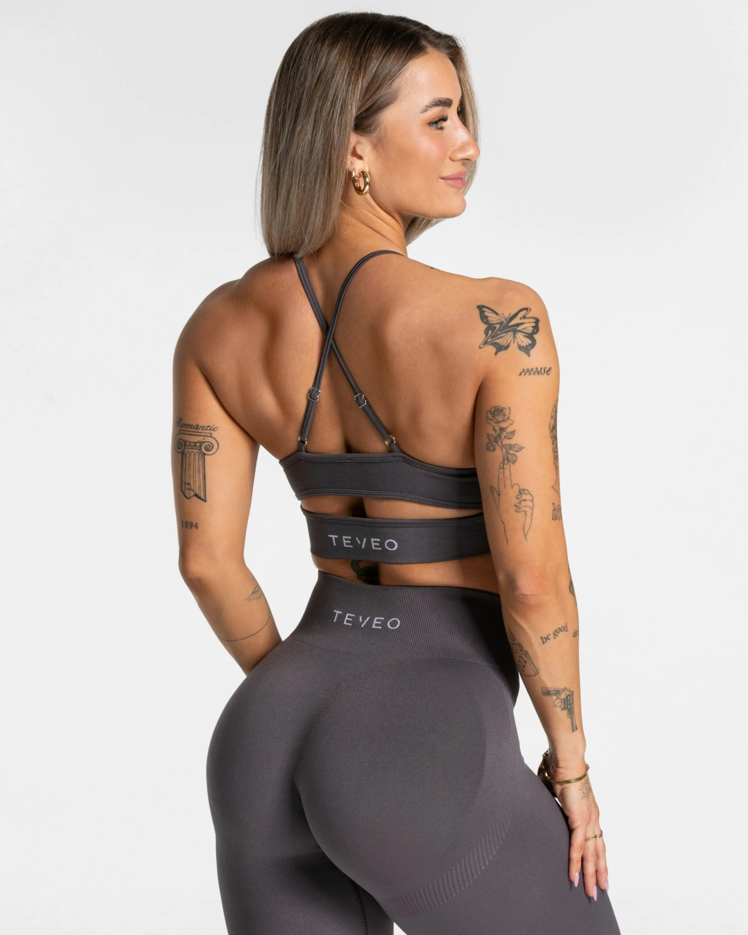 TEVEO Elevate BH Dunkelgrau – Sport BH mit exklusivem Rückendesign 4 TEVEO Elevate BH Dunkelgrau – Sport BH mit exklusivem Rückendesign – Bild 2