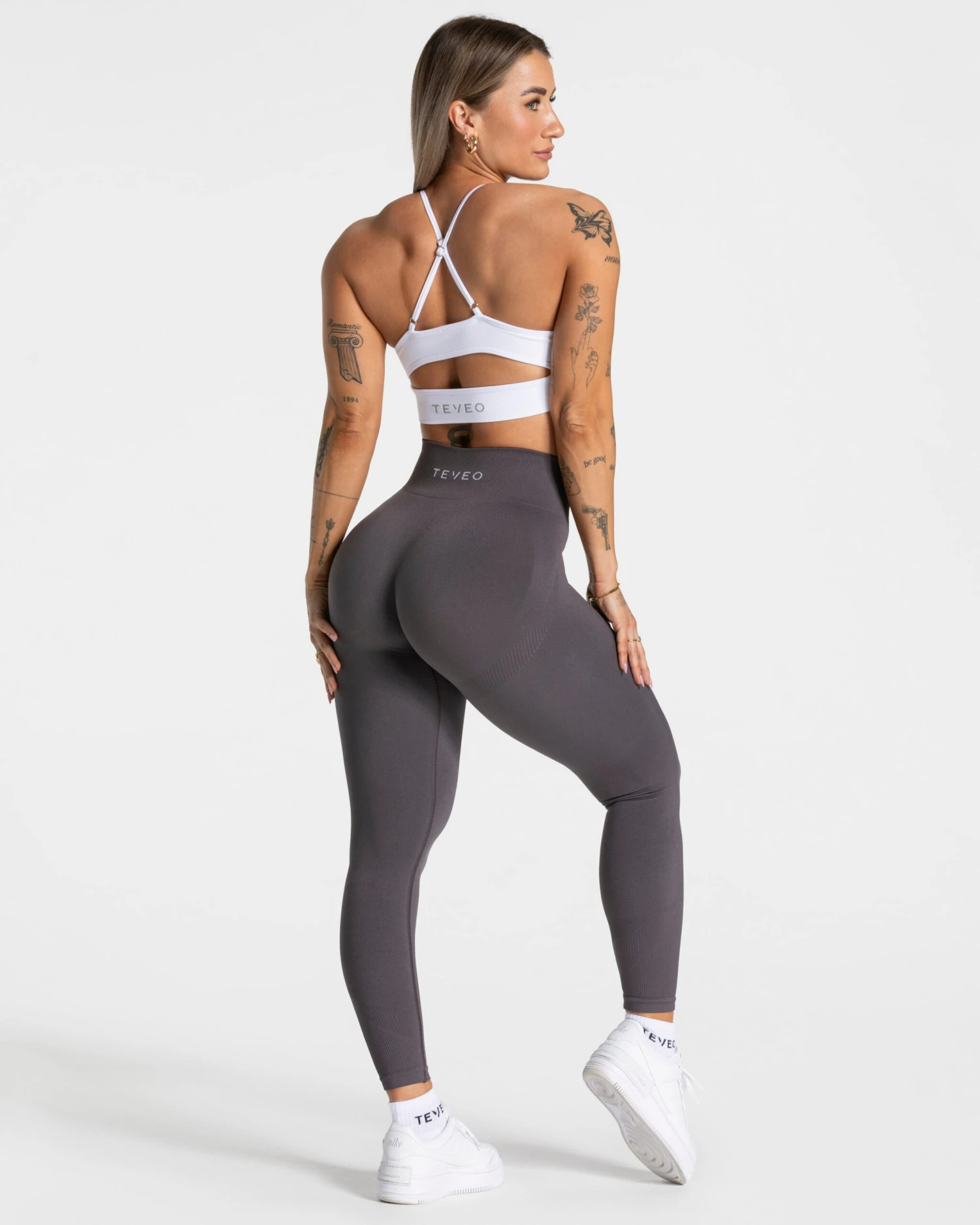 TEVEO Elevate Sport-BH in Weiß – Stylisches Design & Fester Halt 7 TEVEO Elevate Sport-BH in Weiß – Stylisches Design & Fester Halt – Bild 5