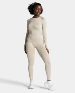 TEVEO Endorphin Longsleeve Damen "Latte" – Performance Running & Gym Shirt -Teveo Geschaft TEVEO Endorphin Leggings latte 1543