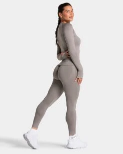 Endorphin Sculpt Scrunch Leggings "Smoke" 11 Endorphin Sculpt Scrunch Leggings "Smoke" -Teveo Geschaft TEVEO Endorphin Leggings smoke 1750 a6f08079 1f71 45aa 9047 6bc8a1eeddf1