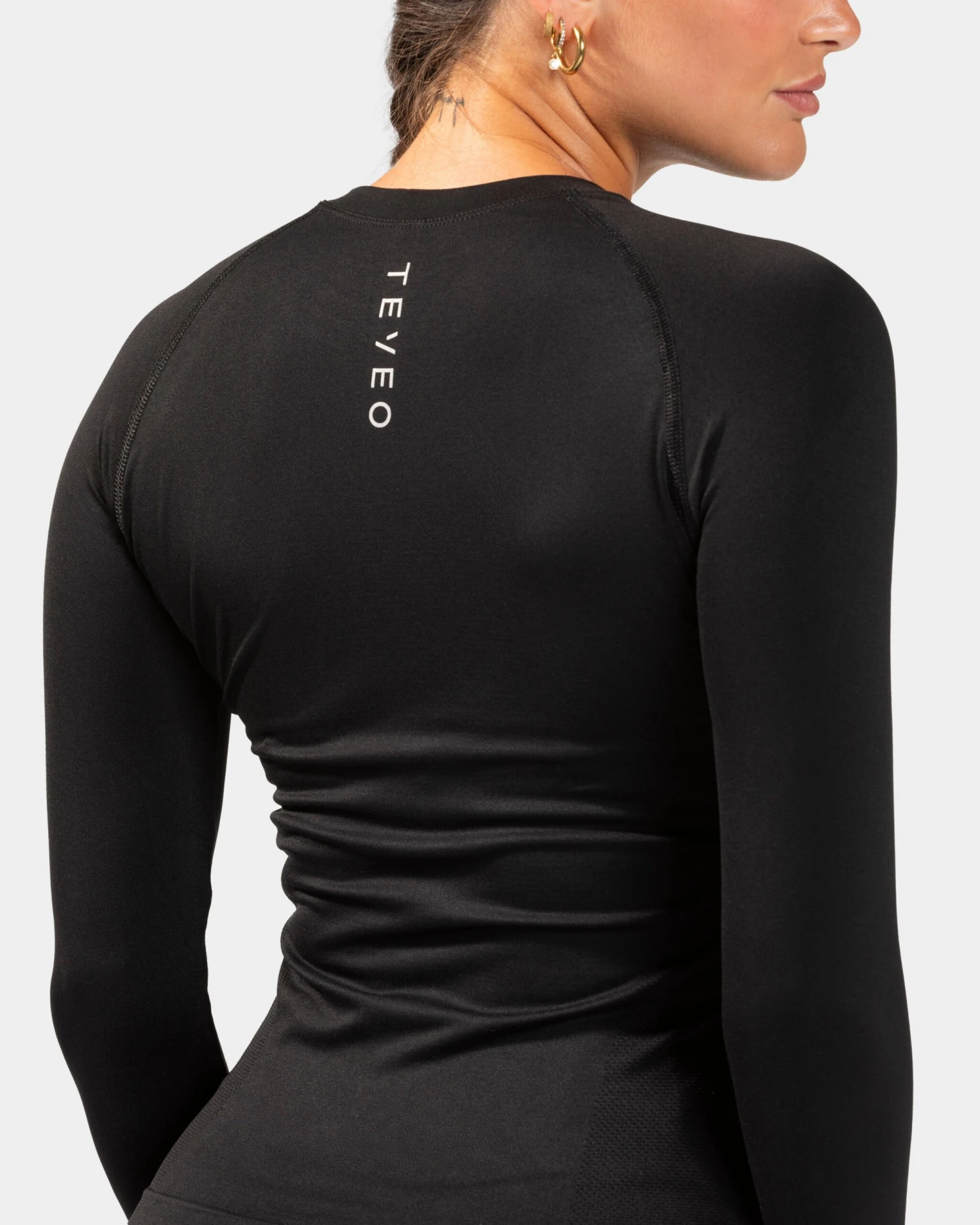 TEVEO Endorphin Longsleeve - Schwarz Performance Shirt 6 TEVEO Endorphin Longsleeve - Schwarz Performance Shirt – Bild 4