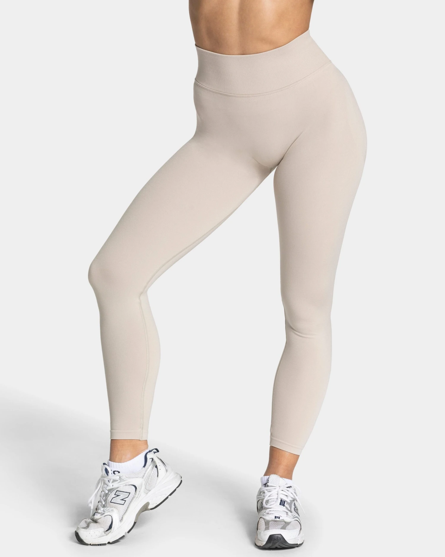 Femme Sculpt Scrunch Leggings "Cream" 4 Femme Sculpt Scrunch Leggings "Cream" – Bild 2