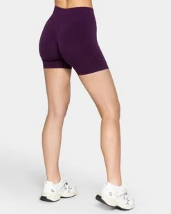 TEVEO Femme Sculpt Scrunch Short Aubergine - Damen Fitness Shorts
