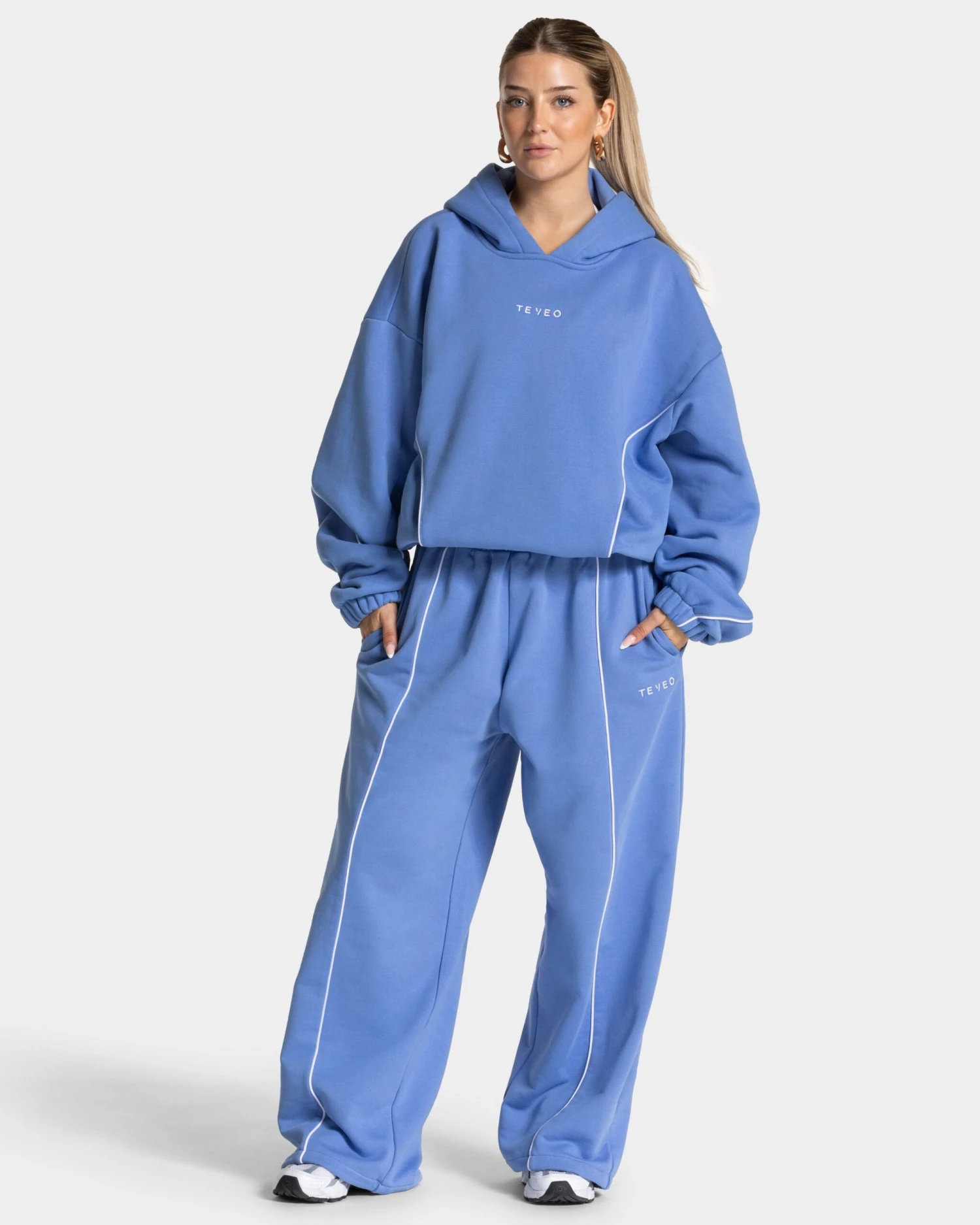 Ignite Hooded Sweater "Azure" 5 Ignite Hooded Sweater "Azure" – Bild 3