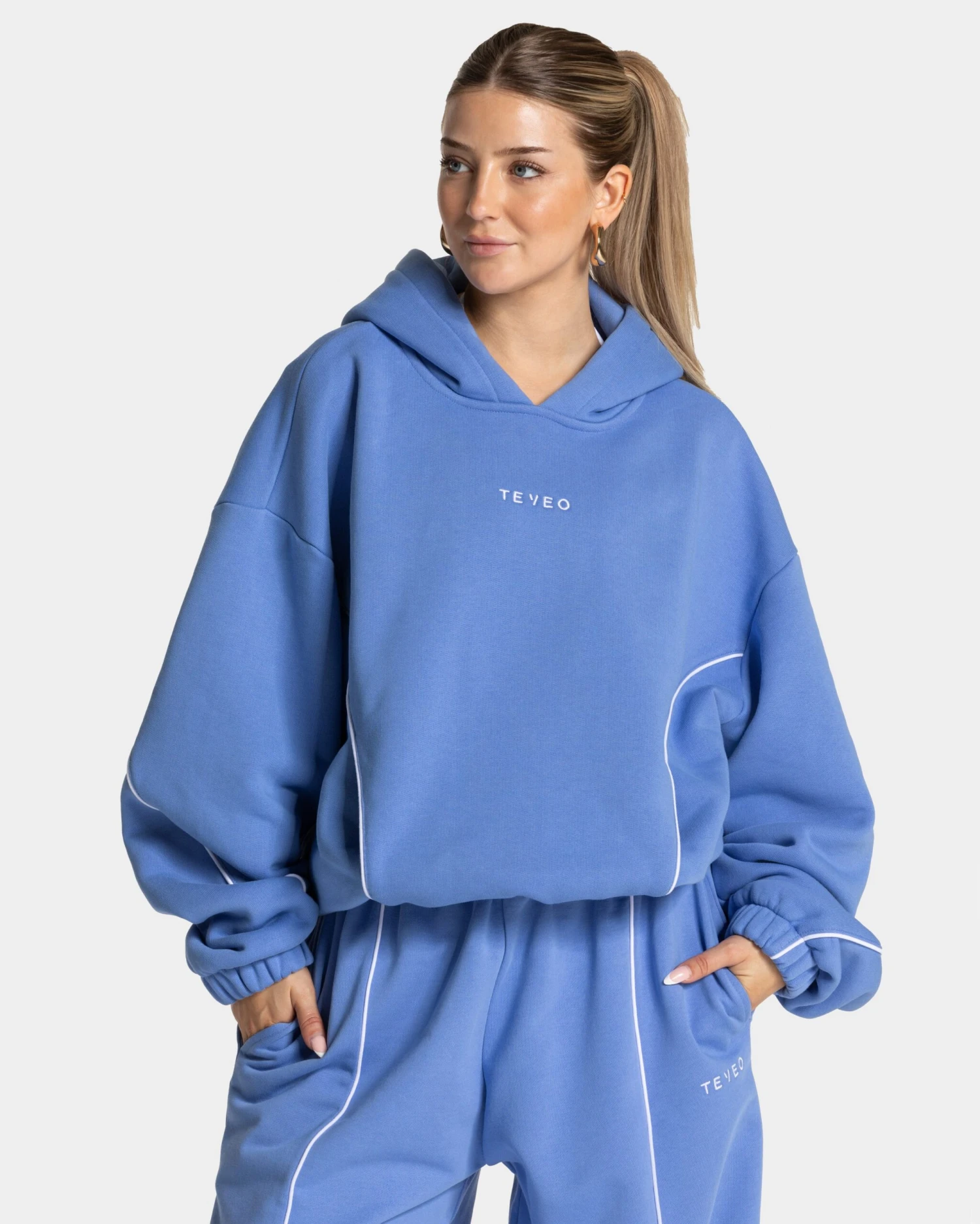 Ignite Hooded Sweater "Azure" 3 Ignite Hooded Sweater "Azure"