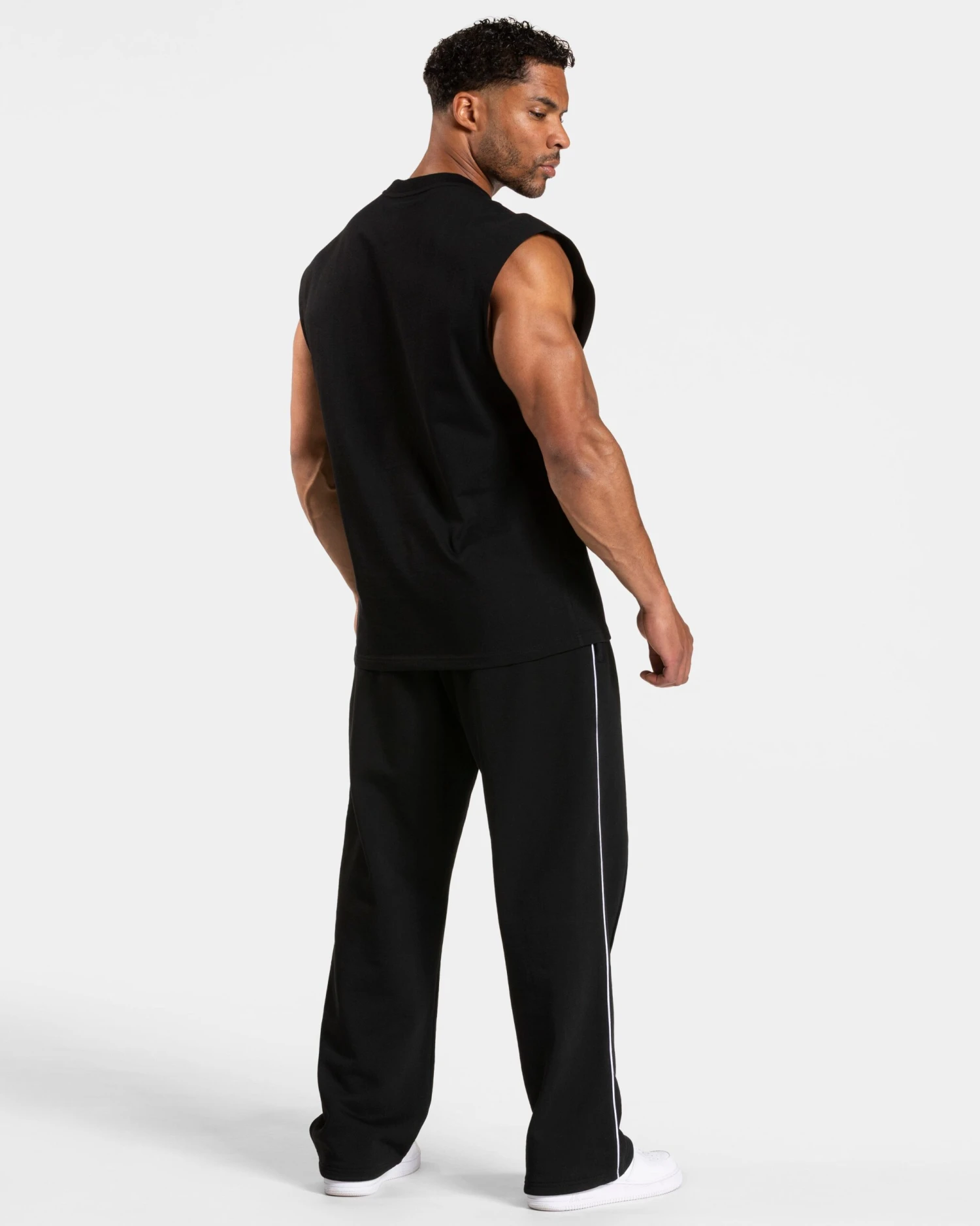 Ignite Straight Leg Jogger - Schwarz/Weiß Premium Trainingshose 7 Ignite Straight Leg Jogger - Schwarz/Weiß Premium Trainingshose – Bild 5