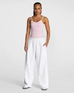 Ignite Cami Top "Rosa" – Elegantes Longline Sporttop mit integriertem BH -Teveo Geschaft TEVEO Ignite Wide Leg Jogger weiss 2846 7d548a14 1b30 4725 9c17 331ba41023bf