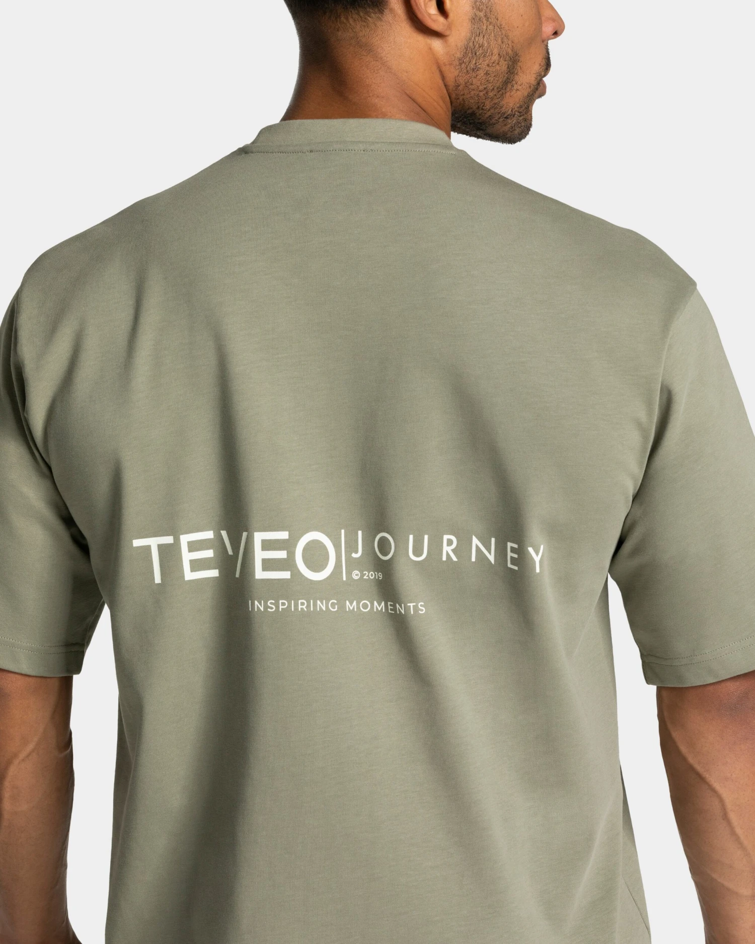 TEVEO Pace Oversized T-Shirt - Khaki 6 TEVEO Pace Oversized T-Shirt - Khaki – Bild 4