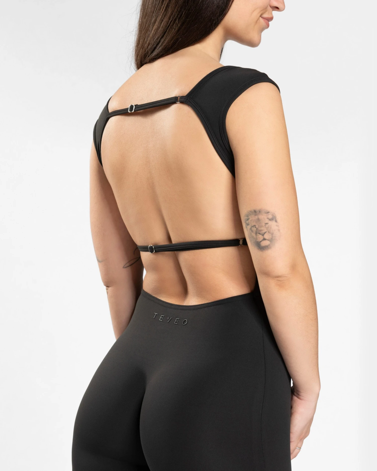 Rückenfreier Damen Jumpsuit Schwarz – Eleganter Einteiler mit Shaping-Effekt 7 Rückenfreier Damen Jumpsuit Schwarz – Eleganter Einteiler mit Shaping-Effekt – Bild 5