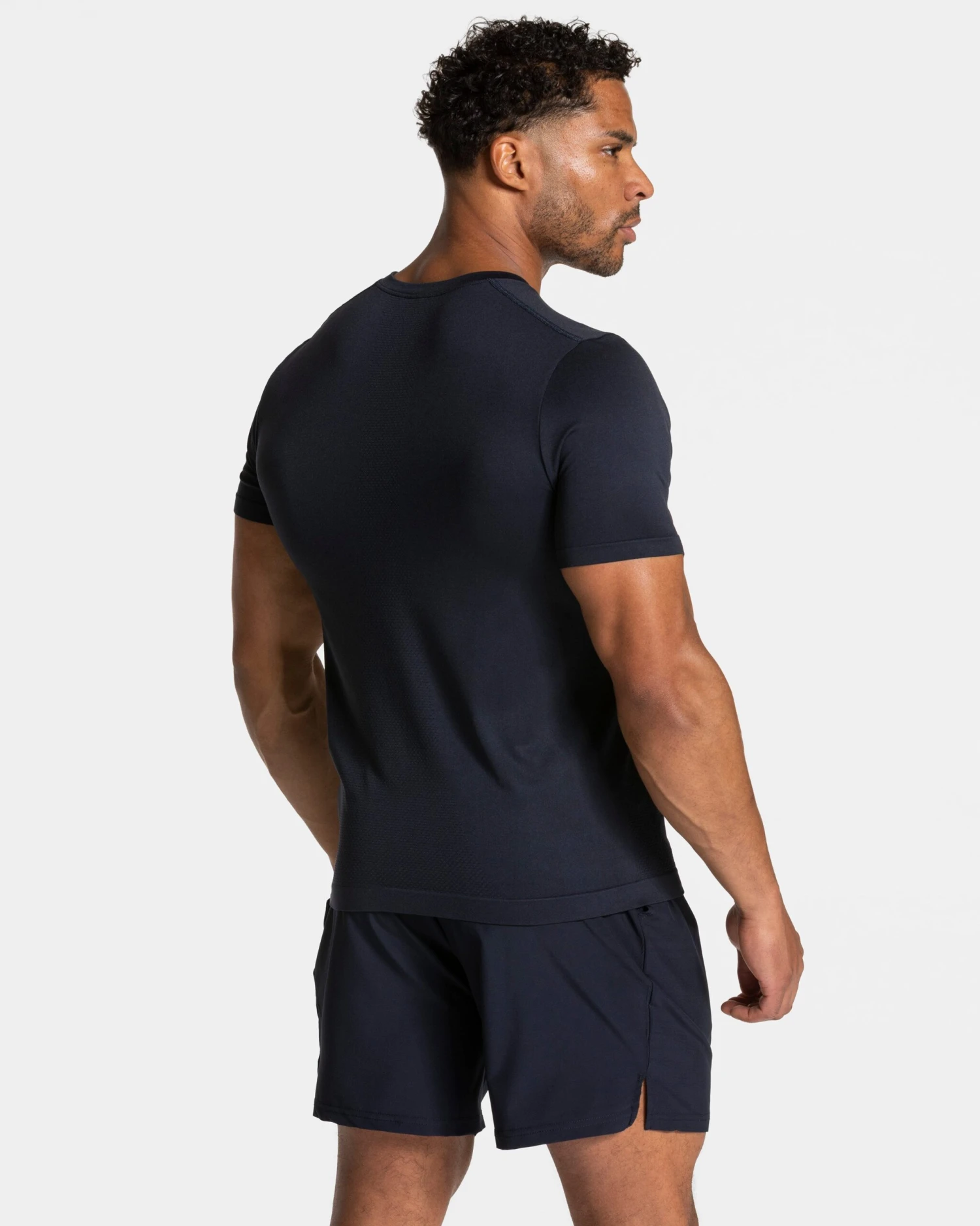 Pace Fitted T-Shirt Midnight - High-Performance Slim Fit Gym Top 4 Pace Fitted T-Shirt Midnight - High-Performance Slim Fit Gym Top – Bild 2