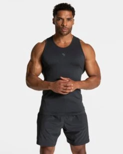 Pace Fitted Tank Gunmetal – Funktionales Slim-Fit Sport-Tanktop für Herren