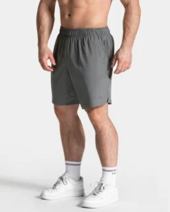 Pace 7 Inch Herren Trainingsshorts in Graphit – Performance & Style