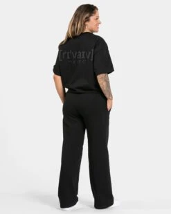 RI’VAIV Straight Leg Jogger "Schwarz" 11 RI’VAIV Straight Leg Jogger "Schwarz" -Teveo Geschaft TEVEO RI VAIV Jogger schwarz 6731 4c6978f1 0ae8 4aeb 9b11 3ebdf0f276fd