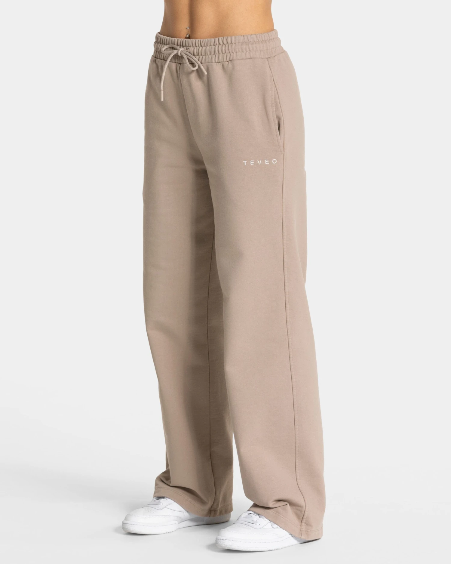 RI’VAIV Straight Leg Jogger "Taupe" 3 RI’VAIV Straight Leg Jogger "Taupe"