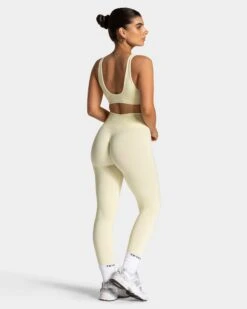 Timeless Pro Covert Scrunch Leggings "Butter Yellow" -Teveo Geschaft TEVEO Timeless Pro CovertScrunch Leggings Butter yellow 3658