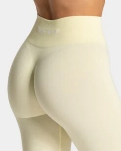 Timeless Pro Covert Scrunch Leggings "Butter Yellow" -Teveo Geschaft TEVEO Timeless Pro CovertScrunch Leggings Butter yellow 3697