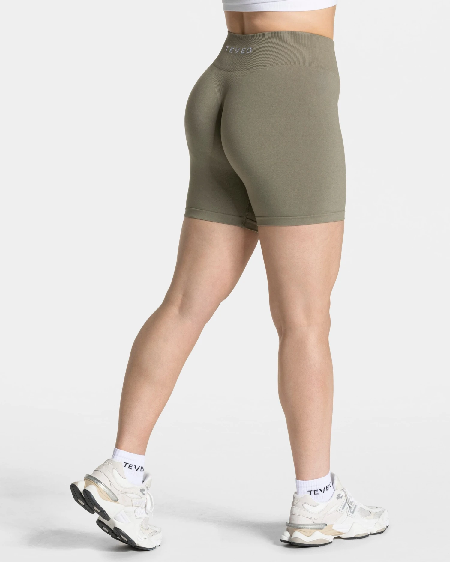 Timeless Pro Covert Scrunch Short "Khaki" 3 Timeless Pro Covert Scrunch Short "Khaki"