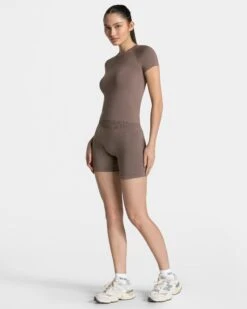 Timeless Pro T-Shirt "Mokka" 9 Timeless Pro T-Shirt "Mokka" -Teveo Geschaft TEVEO Timeless Pro Covert Scrunch Short Mokka 1305 cbd1b466 bc65 4ef7 b28d e3f000cd3b22