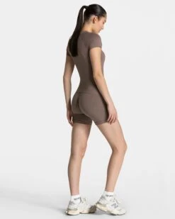 Timeless Pro T-Shirt "Mokka" 11 Timeless Pro T-Shirt "Mokka" -Teveo Geschaft TEVEO Timeless Pro Covert Scrunch Short Mokka 1378 73844c7b 716e 4c97 a858 3cef7462bb3d