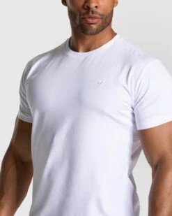 Timeless Pro Fitted T-Shirt Weiß | Sport- & Lifestyle-Shirt für Herren -Teveo Geschaft TEVEO Timeless Pro Fitted T Shirt weiss 5291