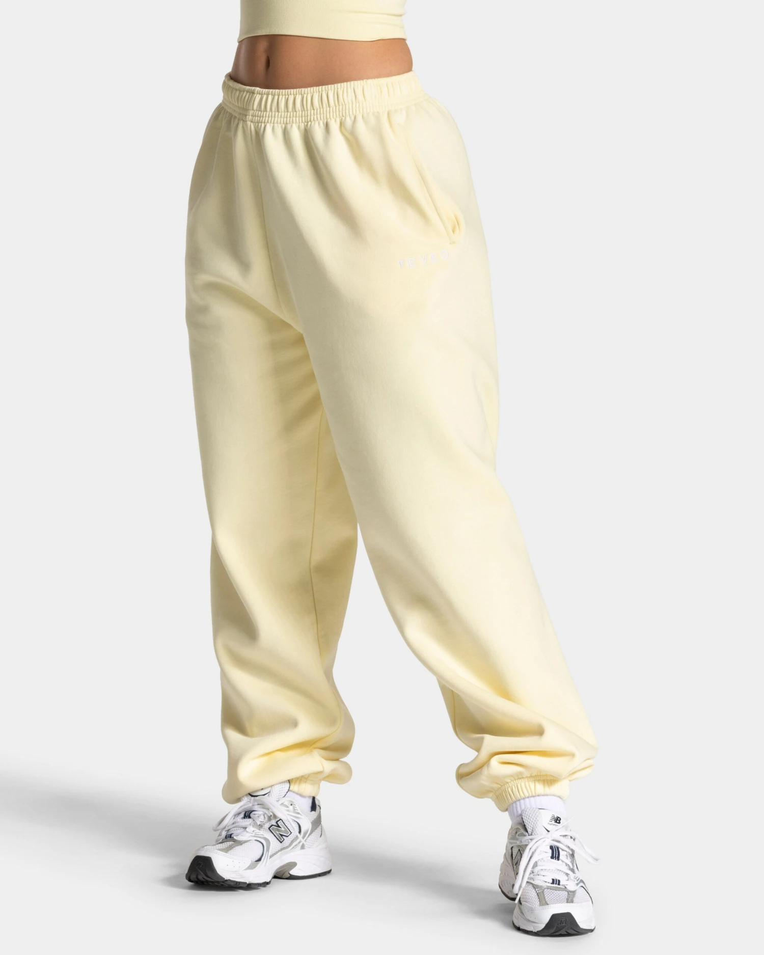 Timeless Pro Jogger "Butter Yellow" 3 Timeless Pro Jogger "Butter Yellow"