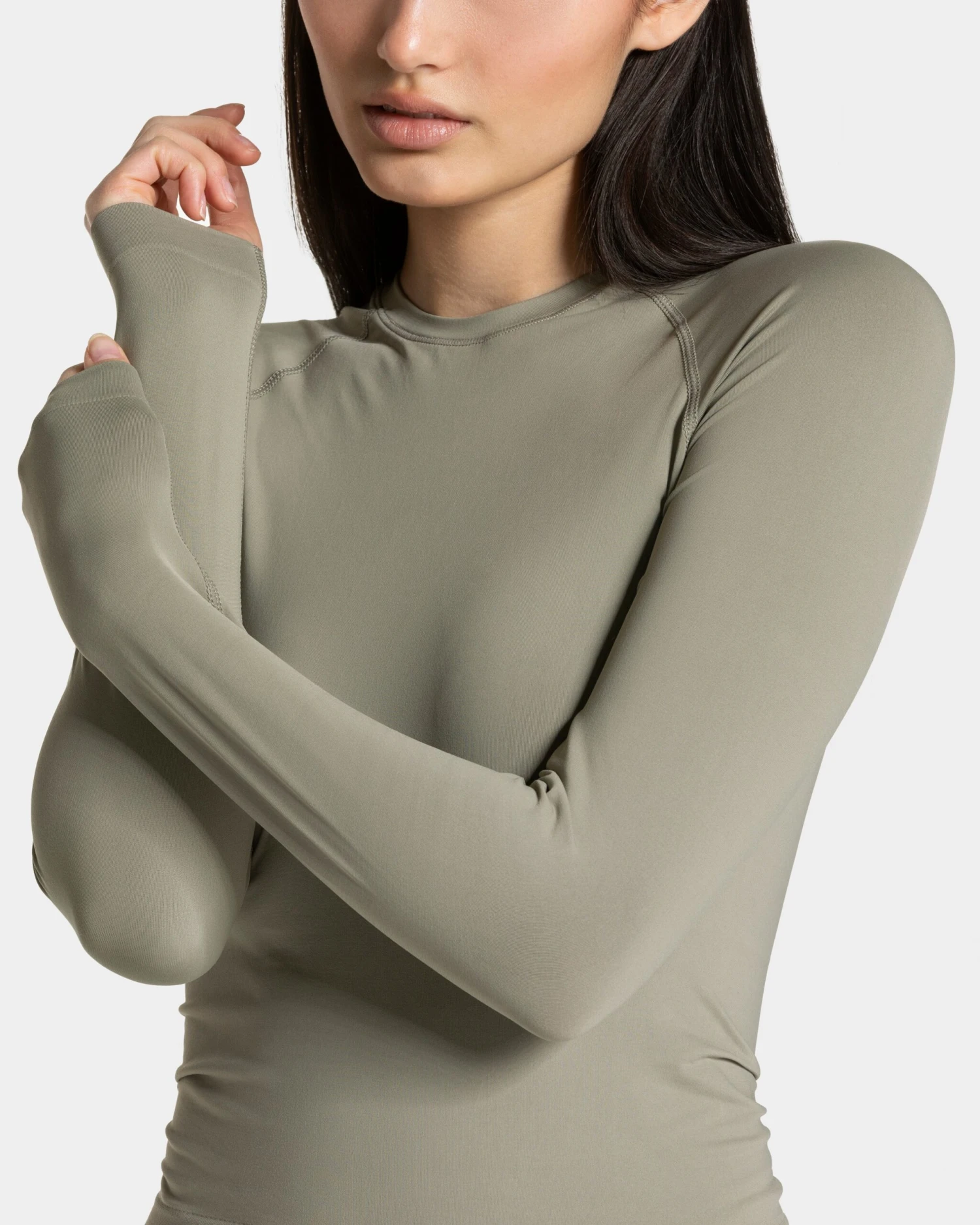 Timeless Pro Longsleeve Khaki – Premium Seamless Damen Oberteil 6 Timeless Pro Longsleeve Khaki – Premium Seamless Damen Oberteil – Bild 4
