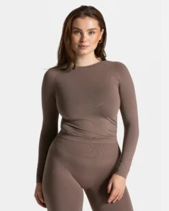 Timeless Pro Longsleeve Mokka - Seamless Performance Activewear