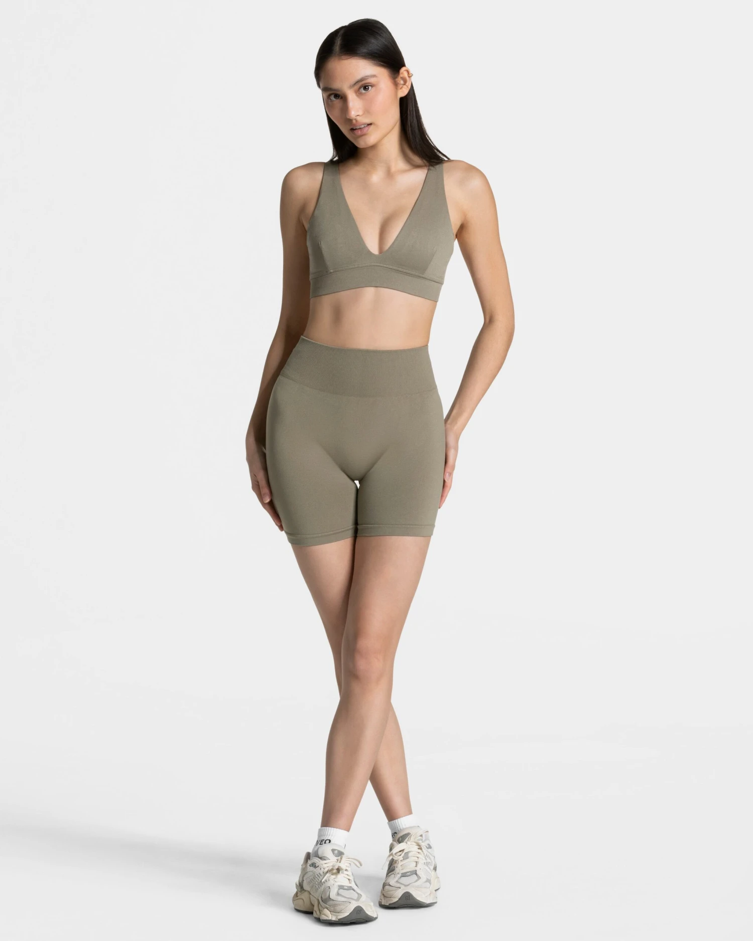 Timeless Pro Short Khaki - Premium Seamless High Compression Shorts 5 Timeless Pro Short Khaki - Premium Seamless High Compression Shorts – Bild 3