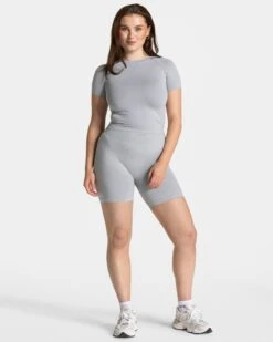 Timeless Pro T-Shirt "Hellgrau" – Nahtloses Damen Performance Shirt 9 Timeless Pro T-Shirt "Hellgrau" – Nahtloses Damen Performance Shirt -Teveo Geschaft TEVEO Timeless Pro T Shirt Hellgrau 0613