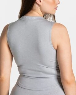 Timeless Pro Zip Tank "Hellgrau" – Damen Shaping Top mit Stehkragen 10 Timeless Pro Zip Tank "Hellgrau" – Damen Shaping Top mit Stehkragen -Teveo Geschaft TEVEO Timeless Pro Zip Tank Hellgrau 9096