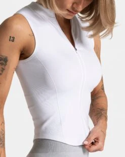 Timeless Pro Zip Tank "Weiß" – Edles Shaping-Top mit Reißverschluss 11 Timeless Pro Zip Tank "Weiß" – Edles Shaping-Top mit Reißverschluss -Teveo Geschaft TEVEO Timeless Pro Zip Tank Weiss 5558