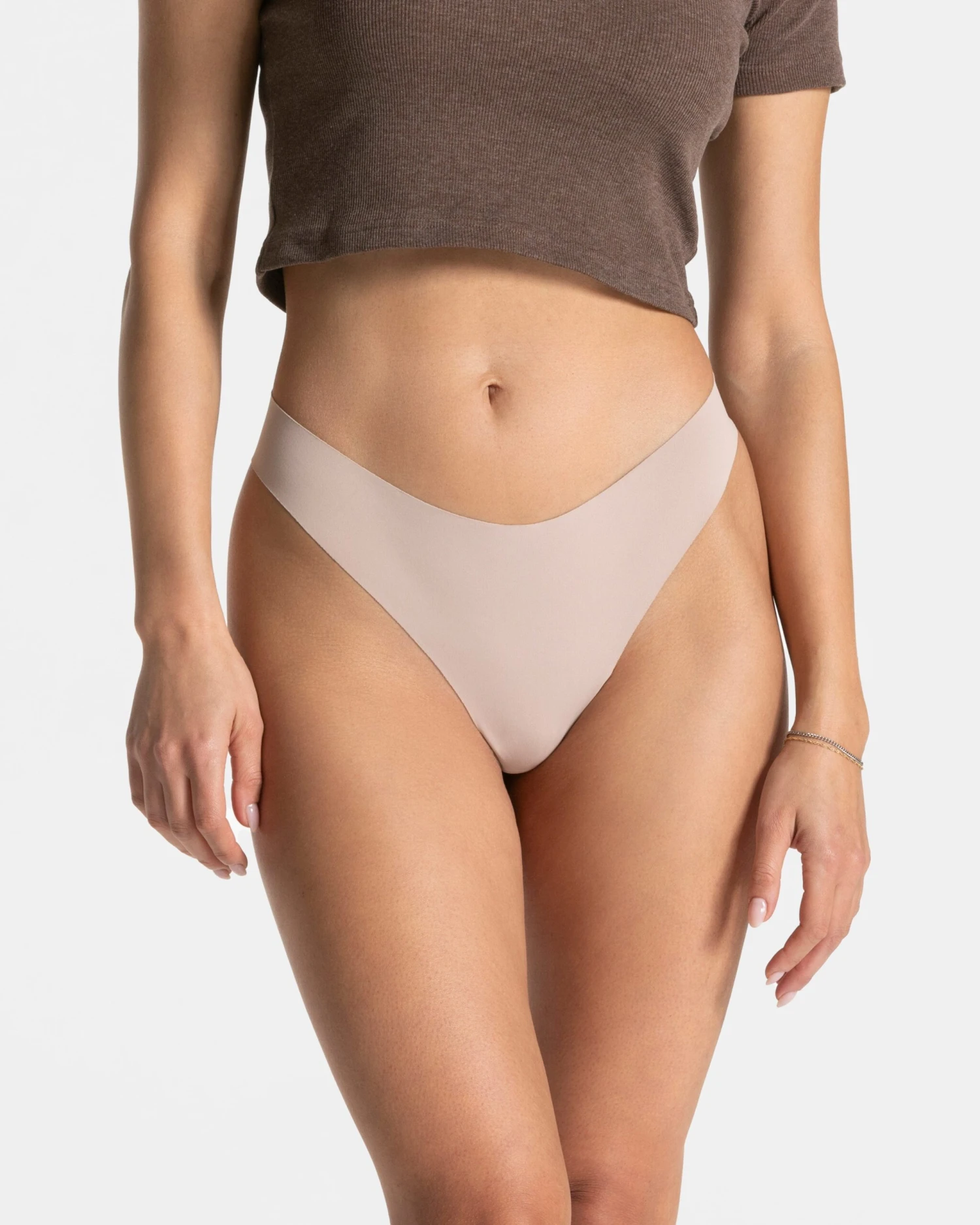 TEVEO Seamless Padded Tanga 5er Pack - Oat - Unsichtbarer Halt & Cameltoe-Schutz 3 TEVEO Seamless Padded Tanga 5er Pack - Oat - Unsichtbarer Halt & Cameltoe-Schutz
