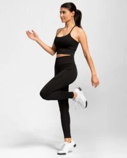 Seamless Sport BH Schwarz - Formender Fitness BH mit starkem Halt 10 Seamless Sport BH Schwarz - Formender Fitness BH mit starkem Halt -Teveo Geschaft power seamless bh schwarz 204994