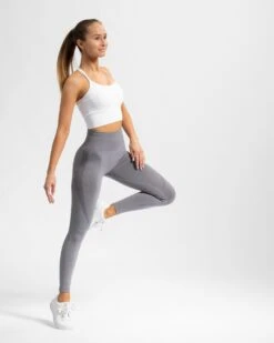 Power Seamless Sport BH Weiß – Figurformender Fitness Bra mit Starkem Halt -Teveo Geschaft power seamless bh weiss 640535